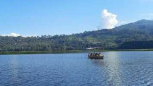 Foto de Tours Metro Chanchamayo. Laguna Oconal en Villa Rica -Oxapampa, Selva Central, Pasco, Perú.