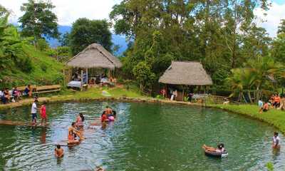 Foto de Tours Metro Chanchamayo. Piscina natural Palmapata. Vitoc. Chanchamayo. Selva Central - Junín - Perú.