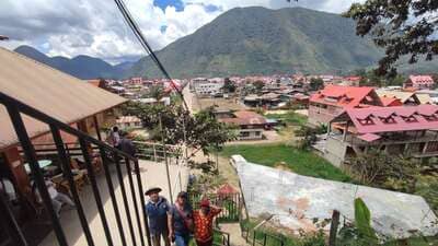 Foto de Tours Metro Chanchamayo. Vista de la ciudad de Oxapampa, Selva Central, Pasco, Perú.