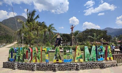 Foto de Tours Metro Chanchamayo. Parque temático del distrito de Chontabamba, Selva Central, Pasco, Perú.